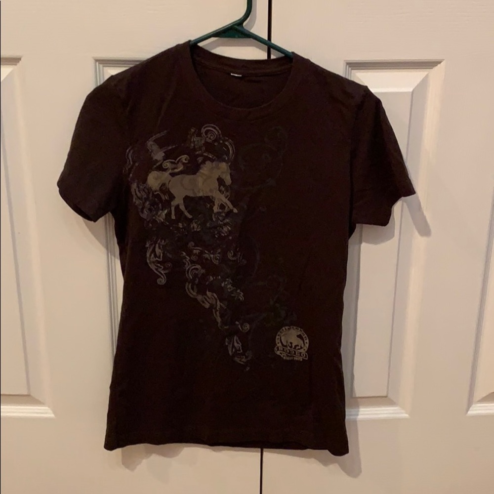 Brown t-shirt, size small
